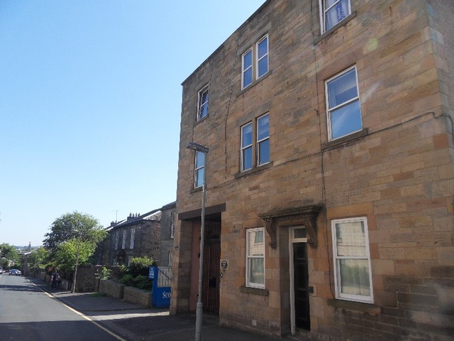  Image of 2 bedroom Flat to rent in South Gray Street Edinburgh EH9 at Newington Edinburgh Edinburgh, EH9 1TB
