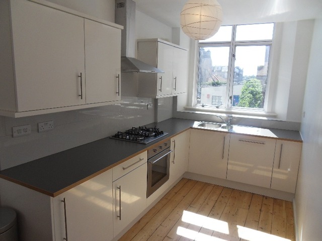  Image of 2 bedroom Flat to rent in South Gray Street Edinburgh EH9 at Newington Edinburgh Edinburgh, EH9 1TB