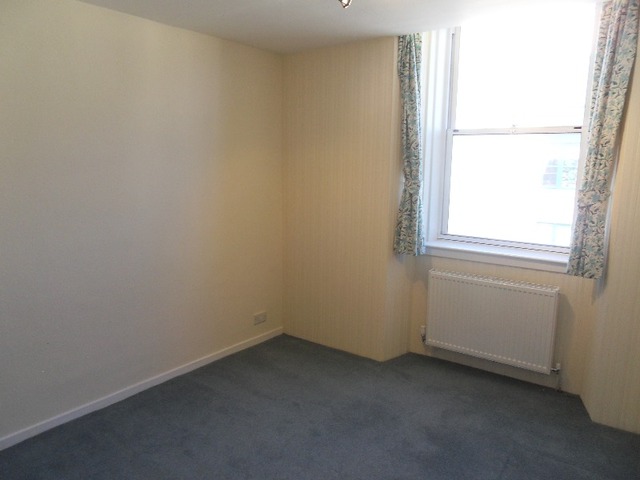  Image of 2 bedroom Flat to rent in South Gray Street Edinburgh EH9 at Newington Edinburgh Edinburgh, EH9 1TB