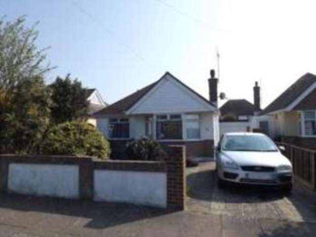  Image of 2 bedroom Bungalow for sale in Southsea Avenue Goring-by-Sea Worthing BN12 at Goring-by-Sea Worthing Goring-by-Sea, BN12 4BN