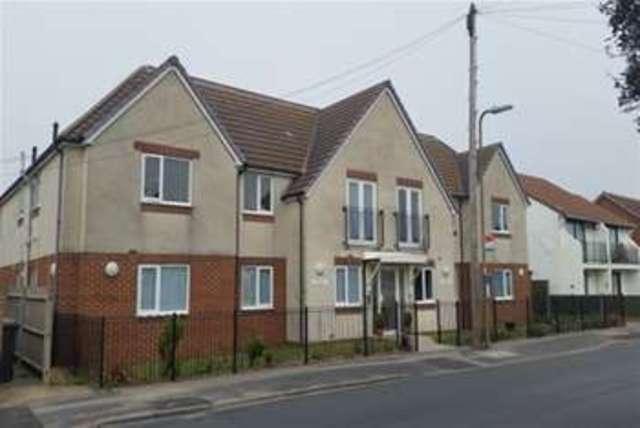  Image of 2 bedroom Flat to rent in Southwood Road Hayling Island PO11 at Hayling Island, PO11 9PZ