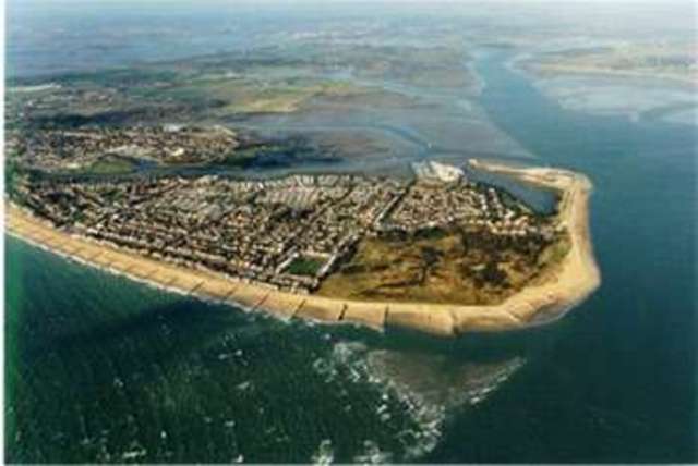  Image of 2 bedroom Flat to rent in Southwood Road Hayling Island PO11 at Hayling Island, PO11 9PZ