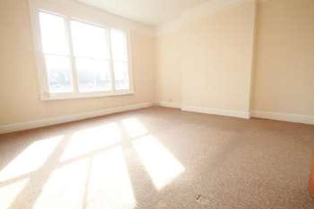  Image of 1 bedroom Flat to rent in Springfield Road Kingston upon Thames KT1 at Kingston Upon Thames, KT1 2SA