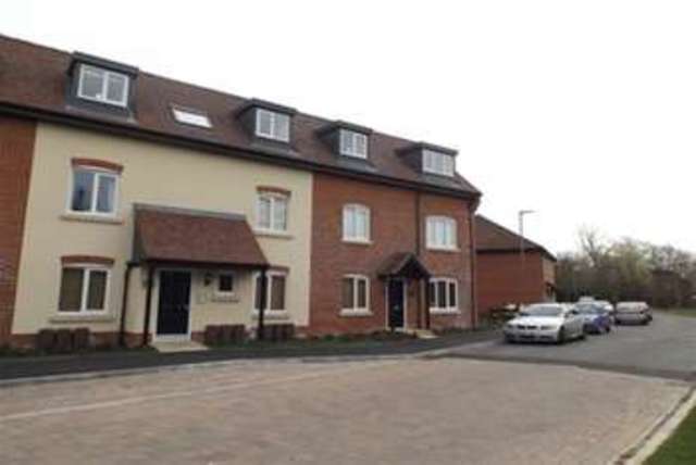 Image of 1 bedroom Flat to rent in St. Georges Road Denmead Waterlooville PO7 at Waterlooville, PO7 6FT