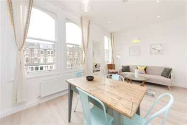  Image of 2 bedroom Flat to rent in St. Lawrence Terrace London W10 at London, W10 5SX