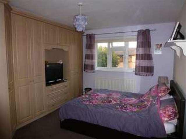  Image of 4 bedroom Semi-Detached house for sale in Steele Avenue Greenhithe DA9 at Greenhithe Kent Greenhithe, DA9 9PH