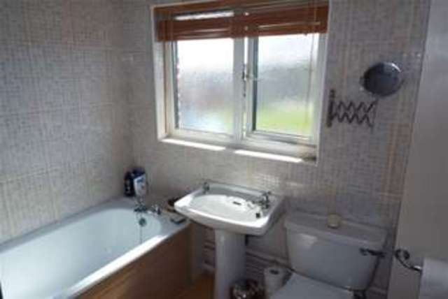  Image of 1 bedroom Detached house to rent in Stephens Close Romford RM3 at Romford, RM3 7RS