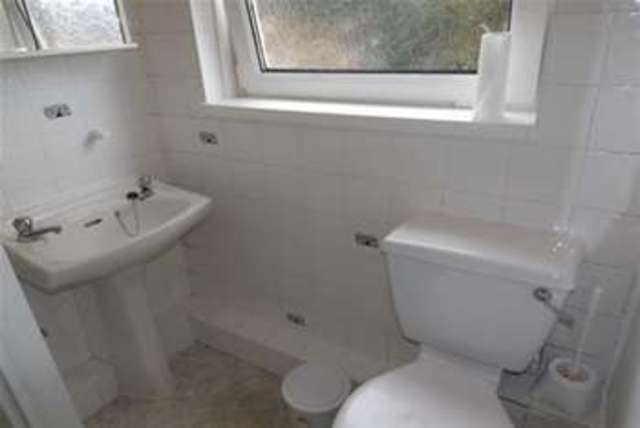  Image of 3 bedroom Flat to rent in Stone Street Southsea PO5 at Southsea, PO5 3BN