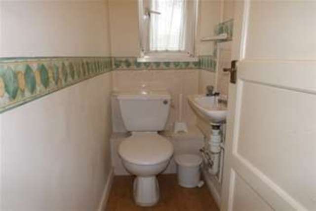 Image of 3 bedroom Flat to rent in Stone Street Southsea PO5 at Southsea, PO5 3BN