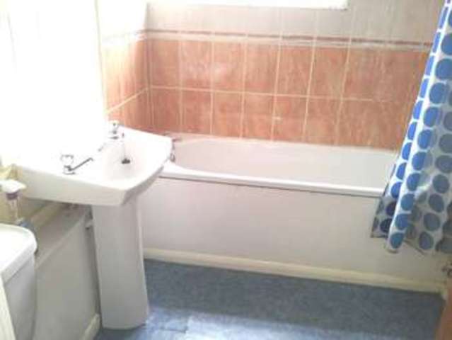  Image of 2 bedroom Flat to rent in Stonechat Drive Erdington Birmingham B23 at Birmingham, B23 7FN