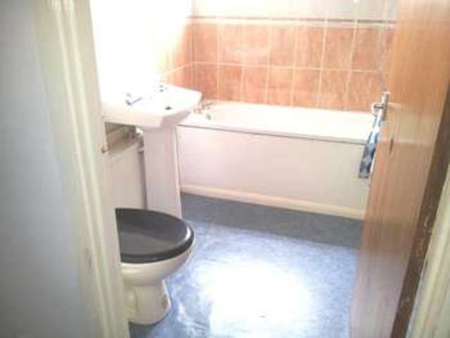  Image of 2 bedroom Flat to rent in Stonechat Drive Erdington Birmingham B23 at Birmingham, B23 7FN