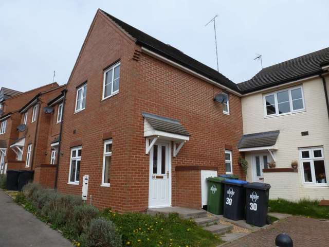  Image of 3 bedroom Terraced house to rent in Stowe Drive Rugby CV22 at Stowe Drive  Rugby, CV22 7NX
