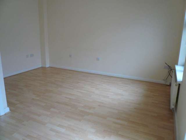  Image of 3 bedroom Terraced house to rent in Stowe Drive Rugby CV22 at Stowe Drive  Rugby, CV22 7NX