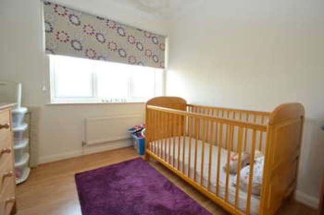  Image of 4 bedroom Terraced house to rent in Mayfair Close Surbiton KT6 at Surbiton Surrey, KT6 6RR
