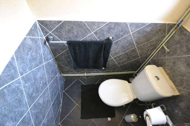  Image of 1 bedroom Flat to rent in Surrey Road Reading RG2 at Surrey Road  Reading, RG2 0EU
