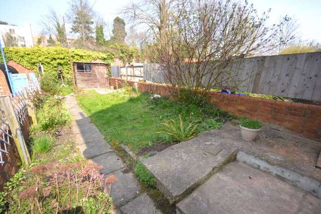 Image of 1 bedroom Flat to rent in Surrey Road Reading RG2 at Surrey Road  Reading, RG2 0EU