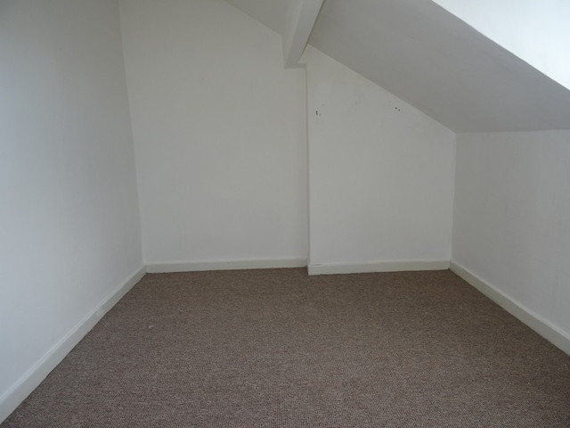  Image of 2 bedroom Terraced house to rent in Sutherland Mount Leeds LS9 at Sutherland Mount Harehills Leeds, LS9 6DW