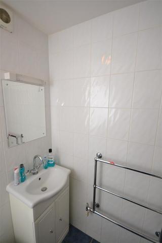  Image of 1 bedroom Property to rent in Holden Road London N12 at 102-106 Holden Road  Woodside Park, N12 7ED