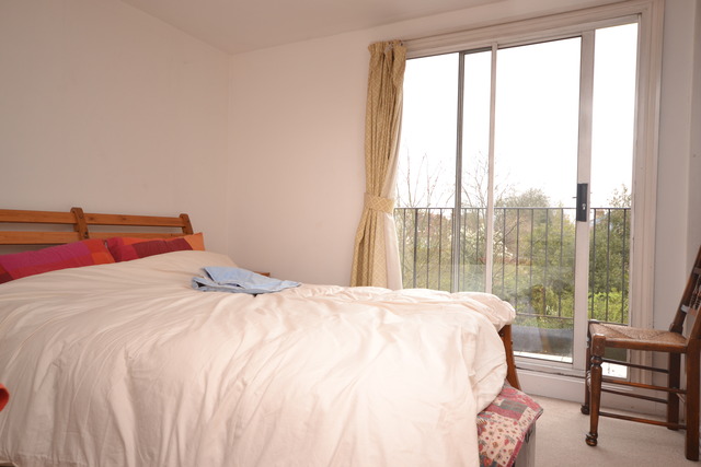  Image of 2 bedroom Property to rent in Tetherdown London N10 at Muswell Hill, N10 1NB