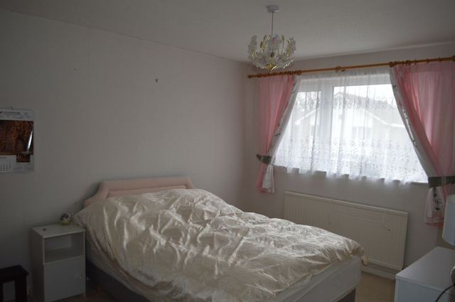  Image of 4 bedroom Terraced house for sale in Thatchers Close St. George Bristol BS5 at Thatchers Close  Bristol, BS5 8NJ