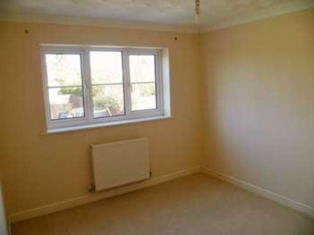  Image of 3 bedroom Detached house for sale in The Crest Linton Swadlincote DE12 at The Crest Linton SWADLINCOTE, DE12 6QE