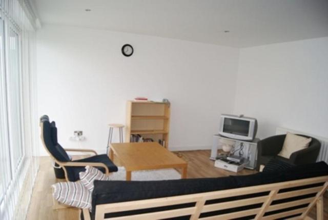  Image of 2 bedroom Flat to rent in Dunlop Street Glasgow G1 at City Centre Glasgow Glasgow, G1 4EU