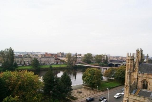  Image of 2 bedroom Flat to rent in Dunlop Street Glasgow G1 at City Centre Glasgow Glasgow, G1 4EU