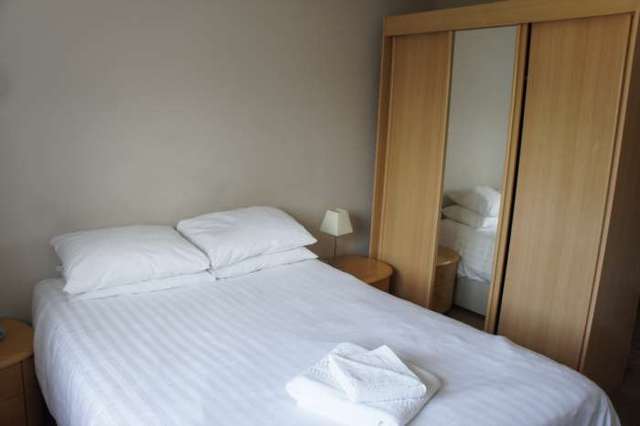  Image of 2 bedroom Apartment to rent in Tinsley Lane Crawley RH10 at Copthorne Court, Tinsley Lane Three Bridges Crawley, RH10 8AQ