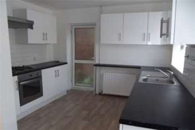  Image of 4 bedroom Detached house to rent in Sunnydale Gardens London NW7 at London, NW7 3PG