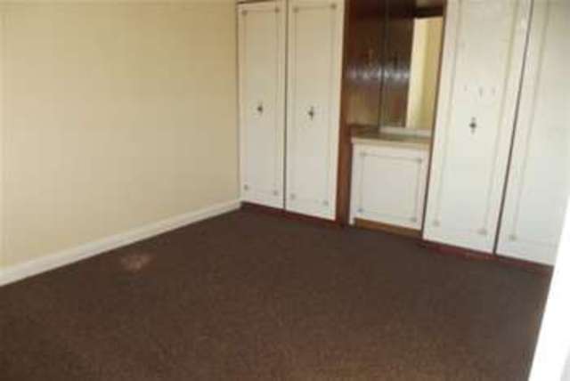  Image of 4 bedroom Detached house to rent in Sunnydale Gardens London NW7 at London, NW7 3PG
