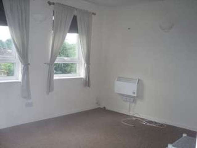  Image of Flat to rent in Hillingdale Crawley RH11 at Tollgate Hill  Crawley, RH11 9PF