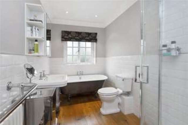  Image of 4 bedroom Detached house for sale in Tollgate Maidenhead SL6 at Maidenhead Berkshire Pinkneys Green, SL6 4LJ