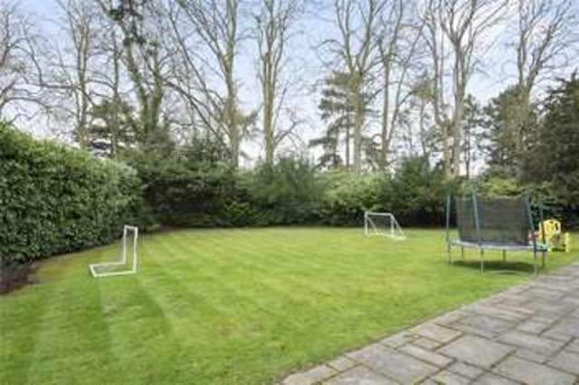  Image of 4 bedroom Detached house for sale in Tollgate Maidenhead SL6 at Maidenhead Berkshire Pinkneys Green, SL6 4LJ