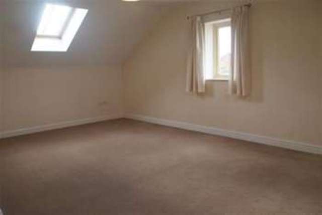  Image of 1 bedroom Flat to rent in Tudor Park Priorswood Taunton TA2 at Taunton, TA2 8TD