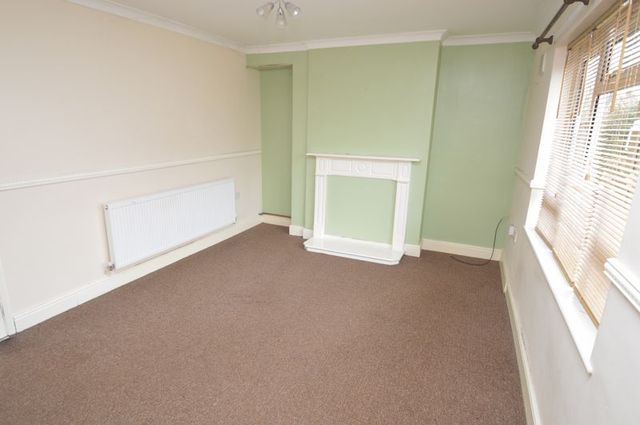  Image of 3 bedroom Terraced house to rent in Tunstall Crescent Nottingham NG8 at Tunstall Crescent  Nottingham, NG8 5QX