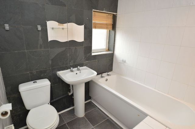  Image of 3 bedroom Terraced house to rent in Tunstall Crescent Nottingham NG8 at Tunstall Crescent  Nottingham, NG8 5QX