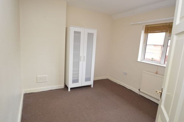  Image of 3 bedroom Terraced house to rent in Tunstall Crescent Nottingham NG8 at Tunstall Crescent  Nottingham, NG8 5QX