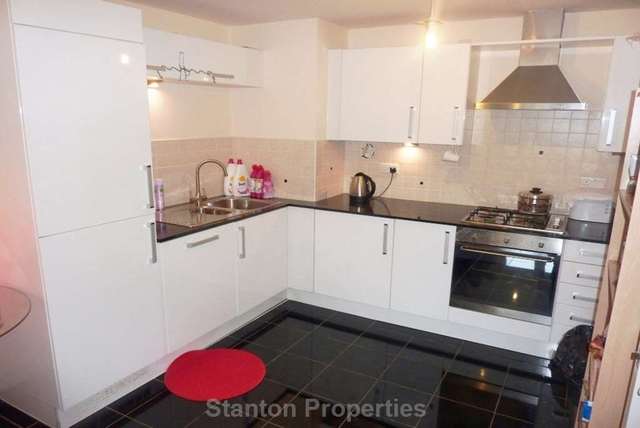  Image of 3 bedroom Apartment to rent in Upper Chorlton Road Old Trafford Manchester M16 at Upper Chorlton Road Chorlton - Whalley Range Manchester, M16 7SH