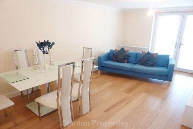  Image of 3 bedroom Apartment to rent in Upper Chorlton Road Old Trafford Manchester M16 at Upper Chorlton Road Chorlton - Whalley Range Manchester, M16 7SH