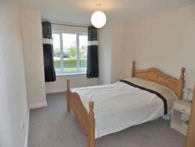  Image of 2 bedroom Flat for sale in Upton Close Castle Donington Derby DE74 at Upton Close  Castle Donington, DE74 2GN