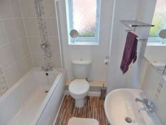  Image of 2 bedroom Flat for sale in Upton Close Castle Donington Derby DE74 at Upton Close  Castle Donington, DE74 2GN