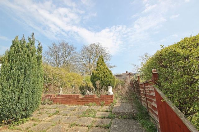  Image of 3 bedroom Terraced house for sale in Polzeath Close Luton LU2 at Polzeath Close  Luton, LU2 9LJ
