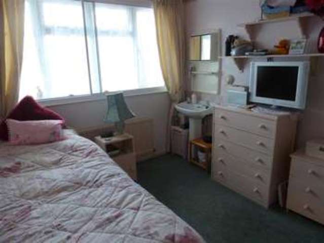  Image of 3 bedroom End of Terrace for sale in Victoria Drive Bognor Regis PO21 at Bognor Regis West Sussex Bognor Regis, PO21 2EW