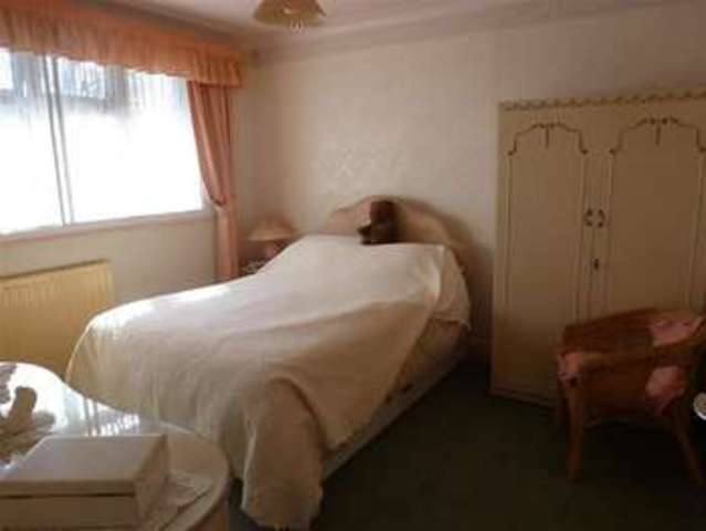  Image of 3 bedroom End of Terrace for sale in Victoria Drive Bognor Regis PO21 at Bognor Regis West Sussex Bognor Regis, PO21 2EW
