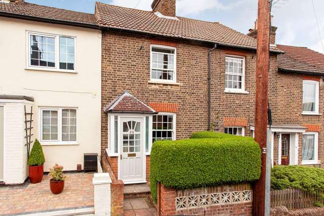  Image of 2 bedroom Detached house to rent in Victoria Road Berkhamsted HP4 at Victoria Road  Berkhamsted, HP4 2JT