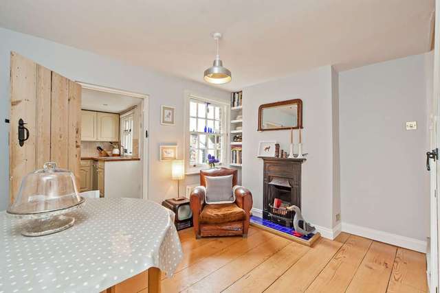  Image of 2 bedroom Detached house to rent in Victoria Road Berkhamsted HP4 at Victoria Road  Berkhamsted, HP4 2JT
