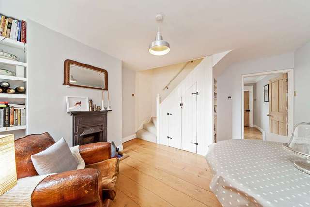  Image of 2 bedroom Detached house to rent in Victoria Road Berkhamsted HP4 at Victoria Road  Berkhamsted, HP4 2JT
