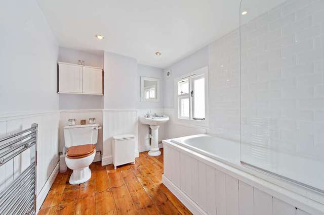  Image of 2 bedroom Detached house to rent in Victoria Road Berkhamsted HP4 at Victoria Road  Berkhamsted, HP4 2JT
