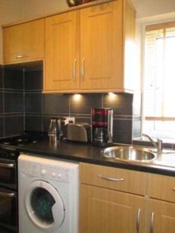  Image of 2 bedroom Flat to rent in Victoria Road Aberdeen AB11 at Torry Aberdeen Aberdeen, AB11 9NQ