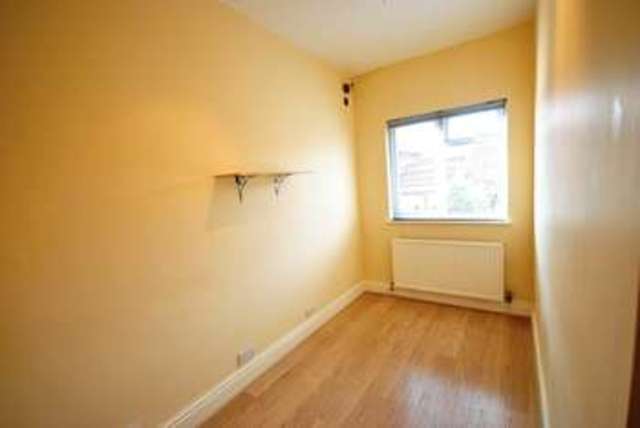  Image of 2 bedroom Terraced house to rent in Vienna Road Stockport SK3 at Stockport Heaviley, SK3 9QQ